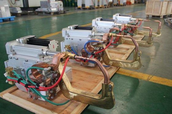 Compacto Elétrico 280V 160KVA Servo Gun Spot Welding Automático