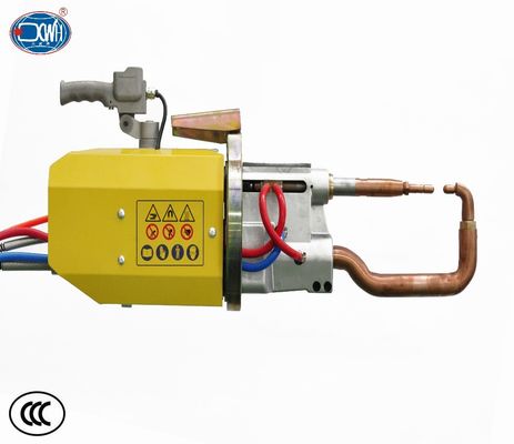 Máquina de soldadura de ponto de automóveis móvel