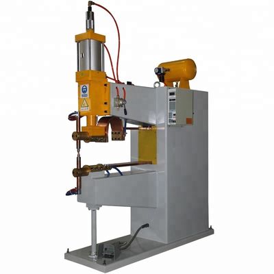 Bom preço. Máquina de solda de porcas de 18 mm em linha