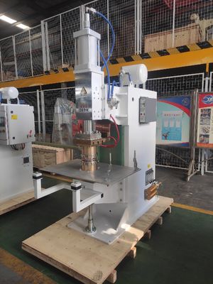 Transformador 160Kva refrigerar de água da máquina de soldadura do ponto da cabeça da C.C. da imprensa do pé multi